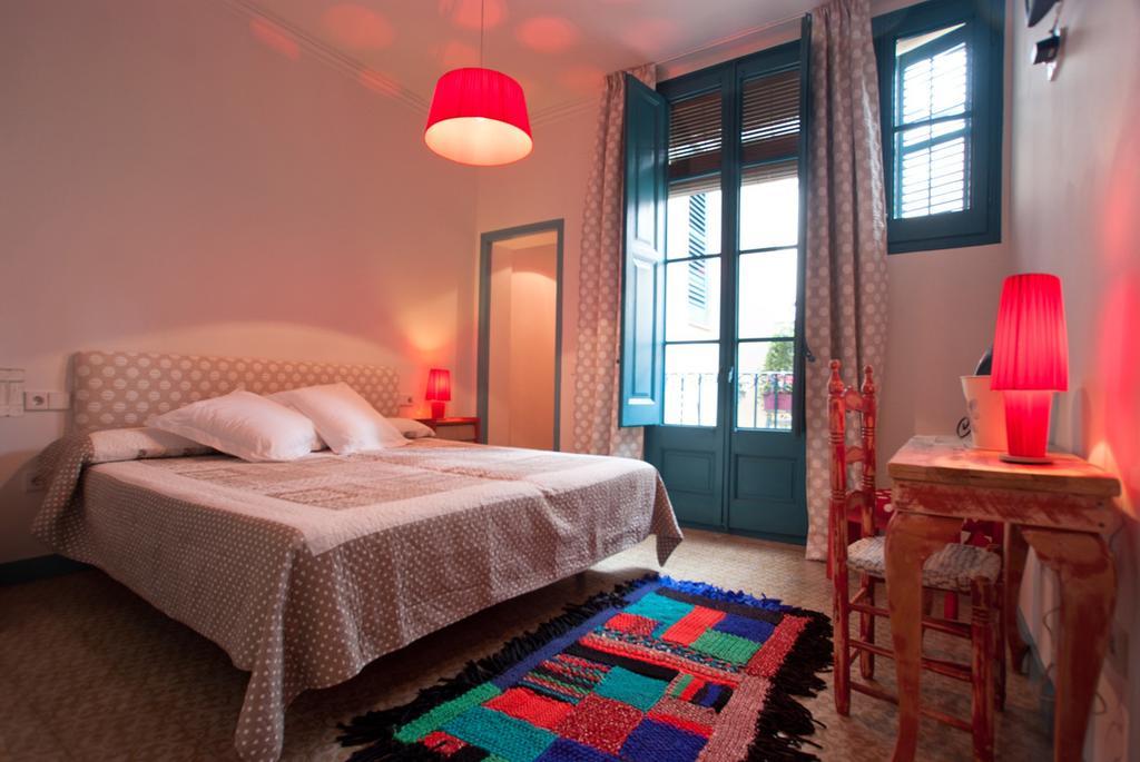 Hotel Hostal Chic 桑特费柳德吉克索尔斯 客房 照片